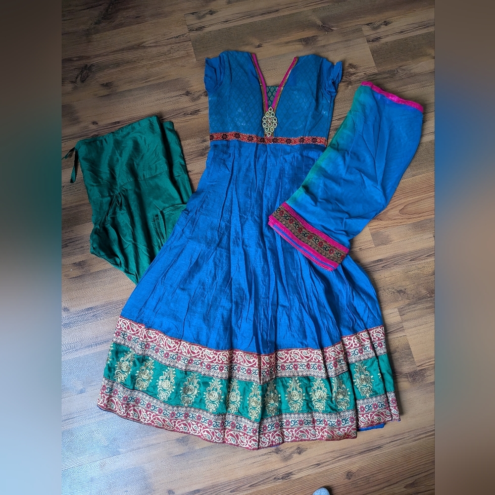 Elegant Blue and Green Women's Dress